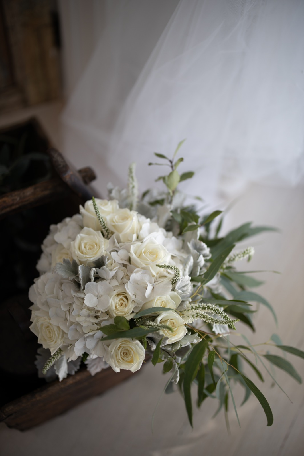 bouquet-of-white-rose